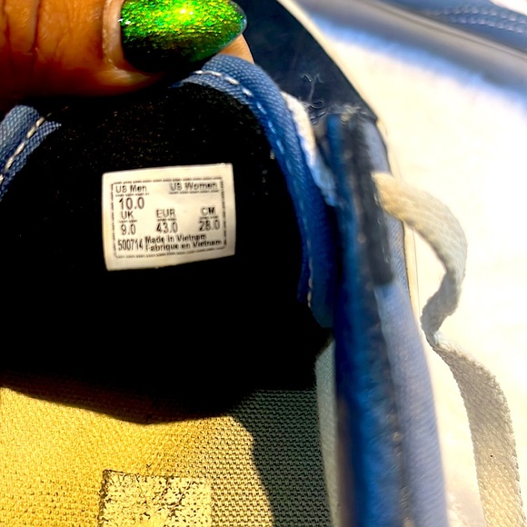 Vans - Picture 7 of 7